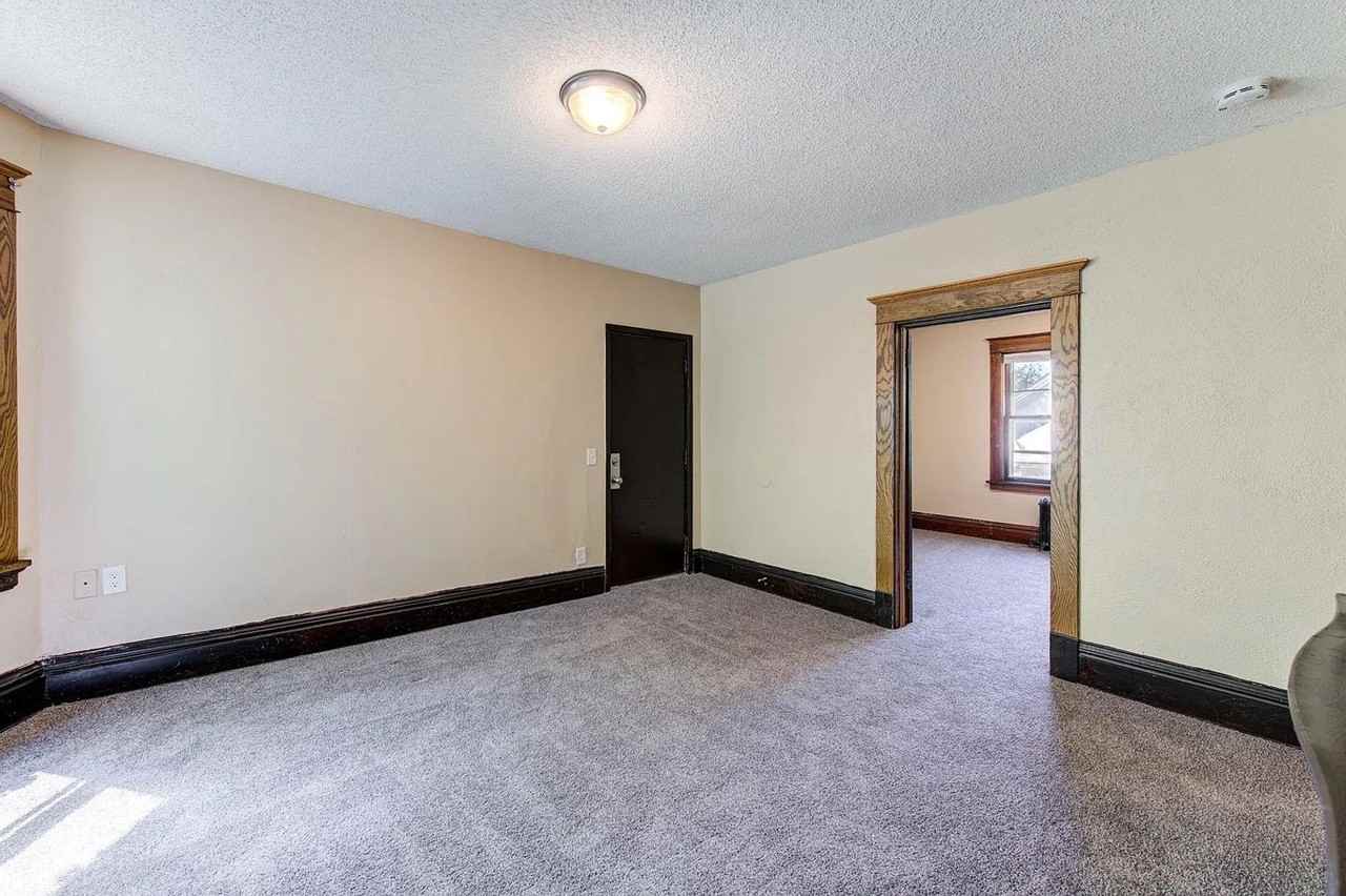 1727 Reaney Ave - Photo 5 of 6