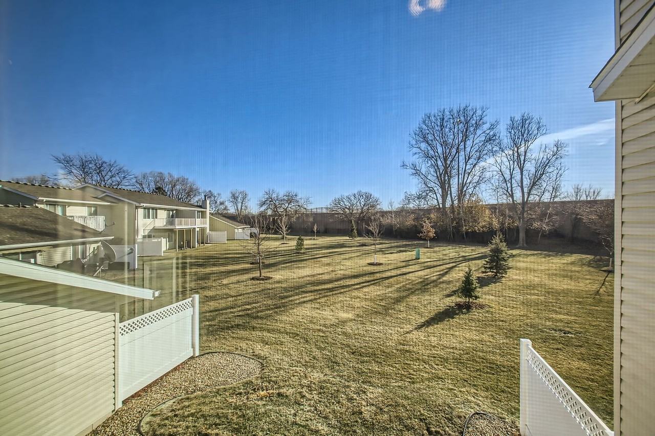 546 Pleasure Creek Dr - Photo 4 of 24