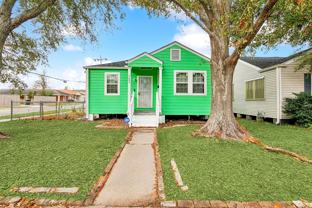 4604 Frenchmen St - Photo 1 of 1