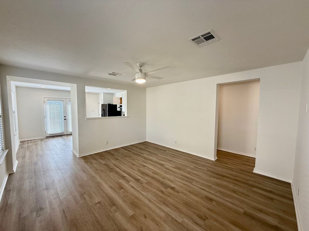240 New Country Rd - Photo 6 of 20