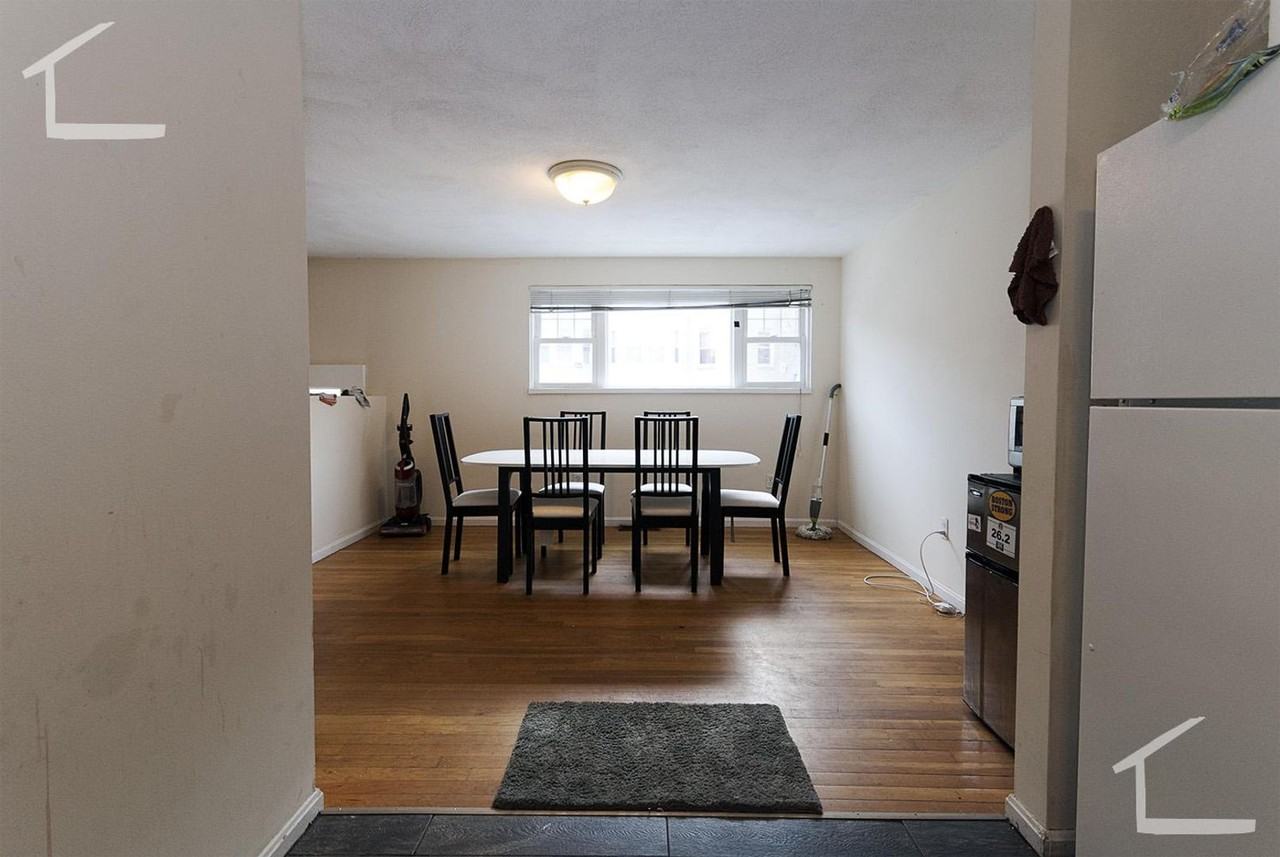 117 Glenville Avenue - Photo 2 of 13