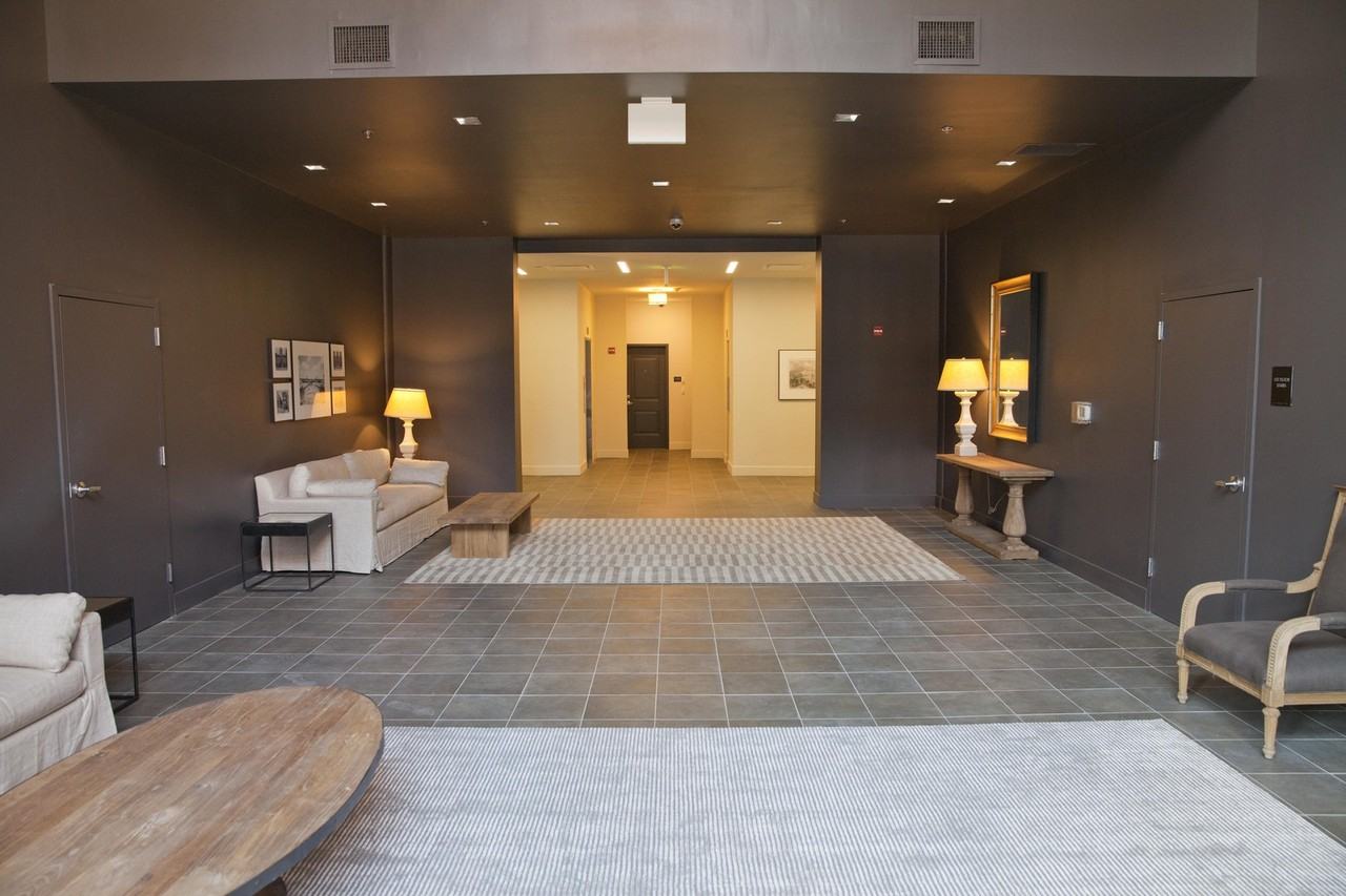 Cathedral St 300 - Photo 7 of 47