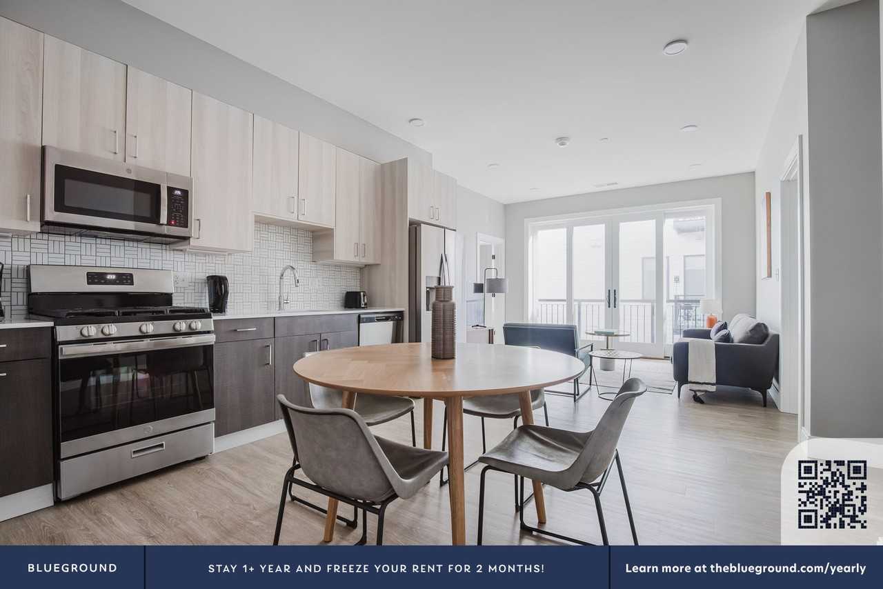 340 Bremen Street - Photo 7 of 17