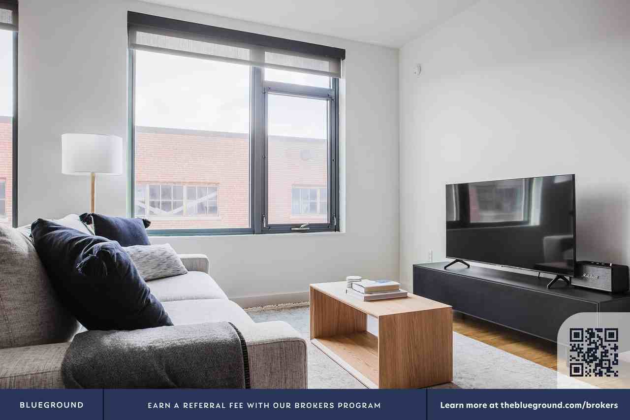 1212 4th Street Southeast - Photo 4 of 35