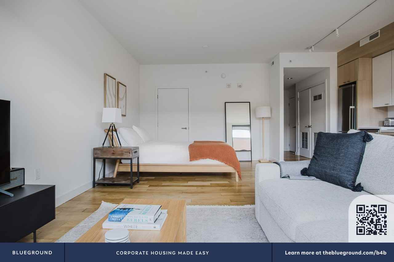 1212 4th Street Southeast - Photo 5 of 35