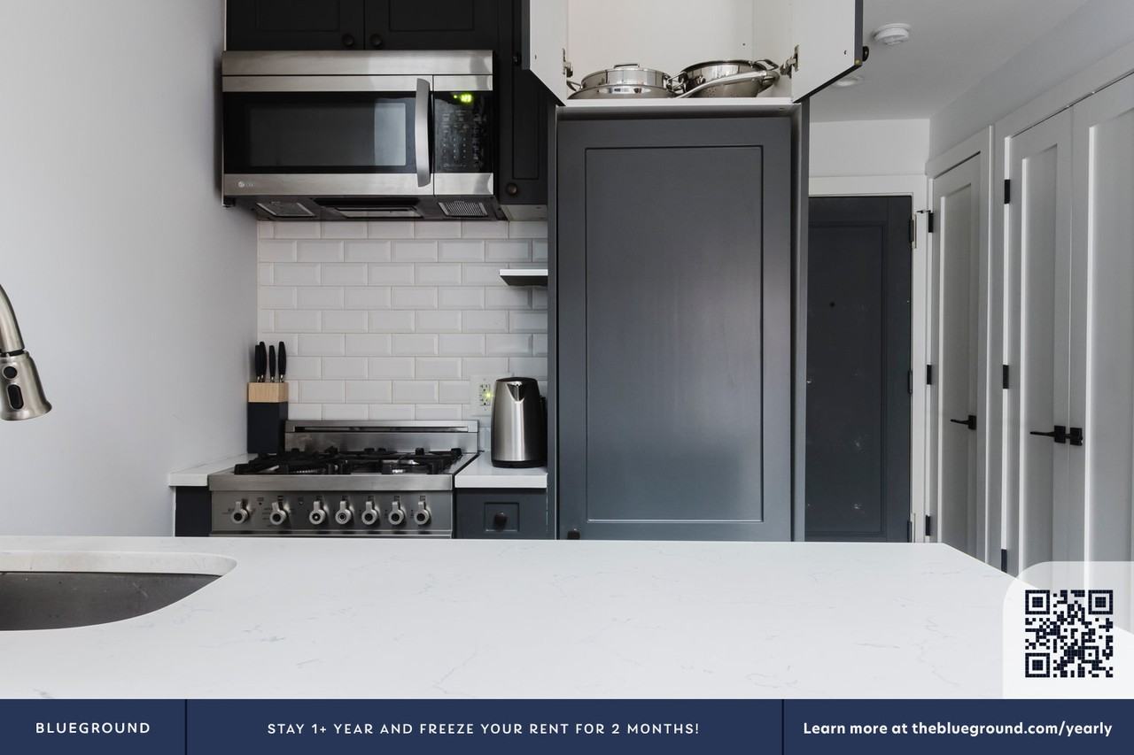 51 Irving Pl #1691 - Photo 7 of 19