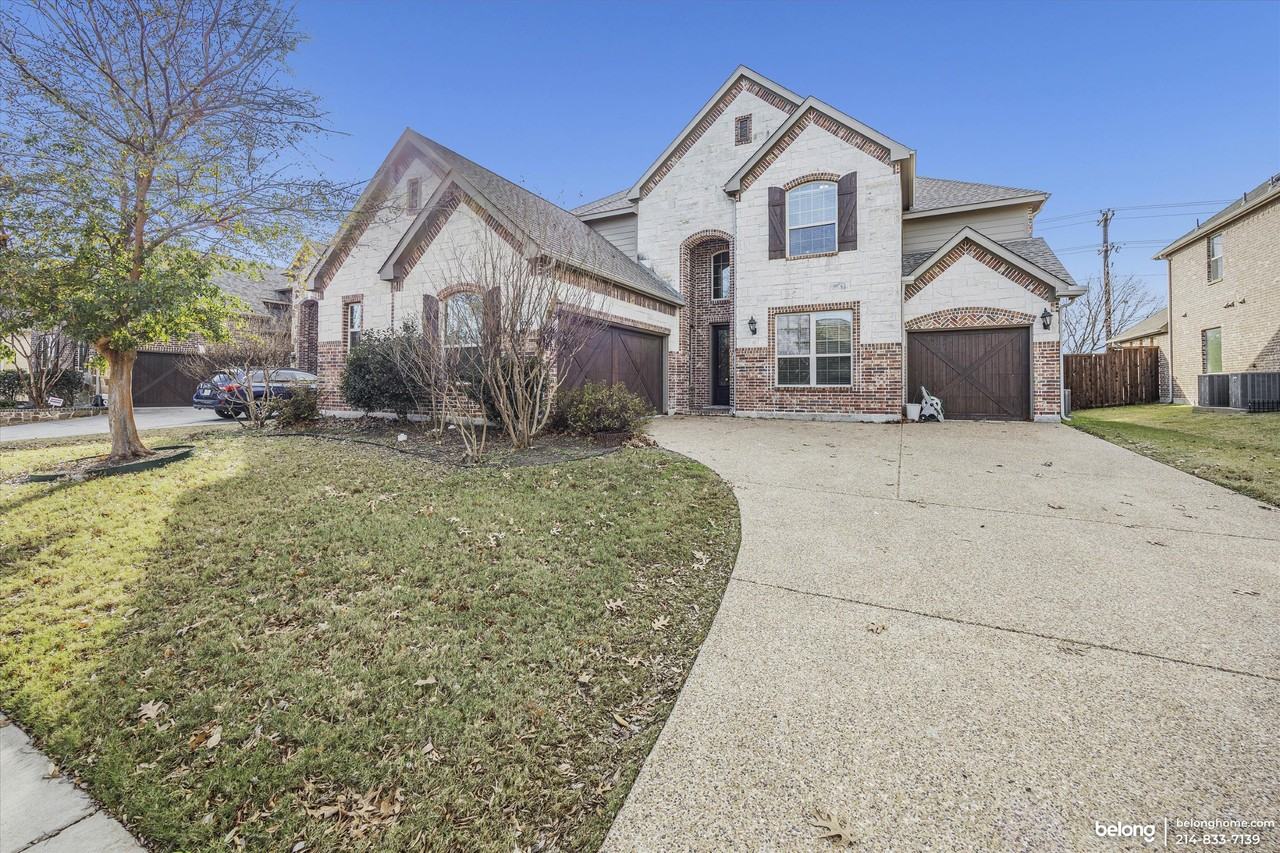 10365 Perkins Ln - Photo 2 of 24