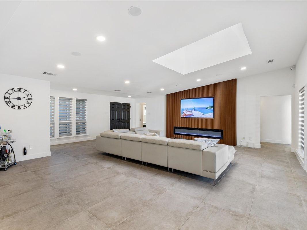 16825 Park Hill Dr - Photo 6 of 26