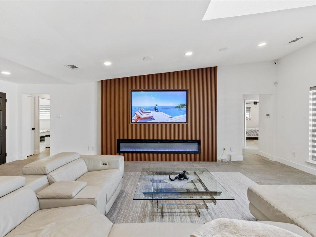 16825 Park Hill Dr - Photo 7 of 26