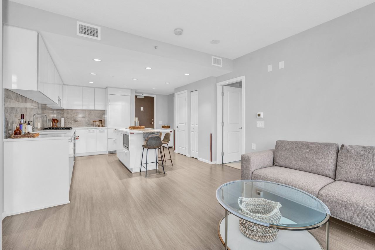 6700 Dunblane Avenue #2707