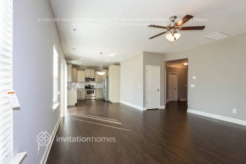 5318 Roberta Crossing Dr - Photo 5 of 24
