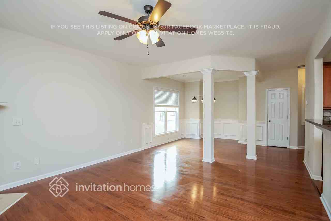 5620 Crestwick Way - Photo 2 of 16