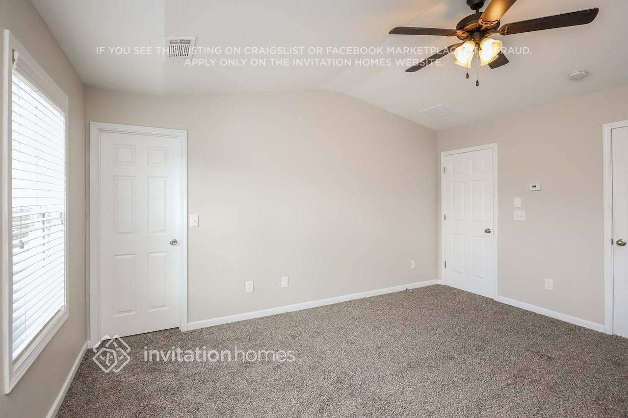 5620 Crestwick Way - Photo 7 of 16