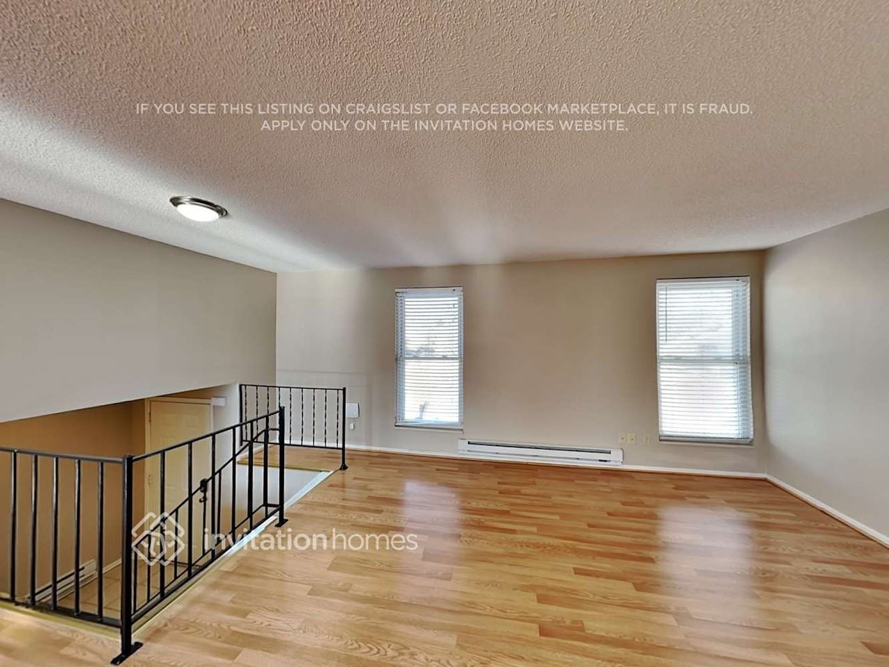 1393 S Zeno St - Photo 5 of 17