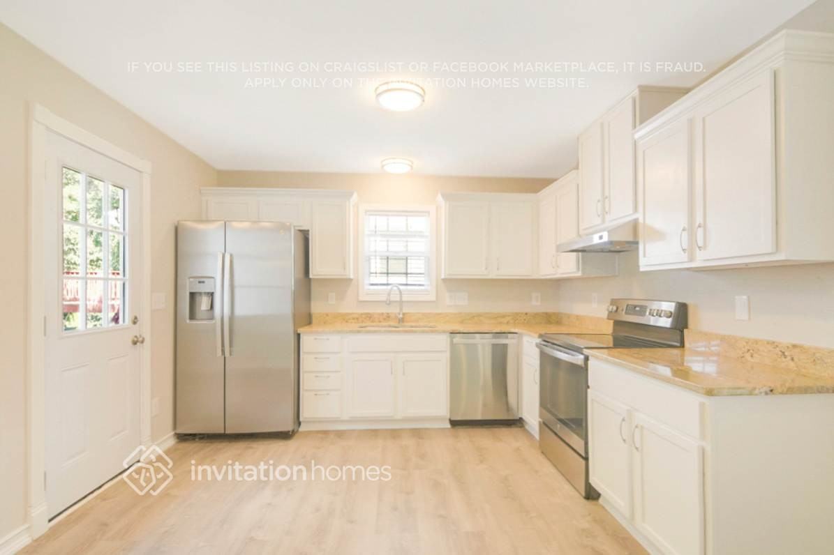 524 Parnell Dr - Photo 3 of 11