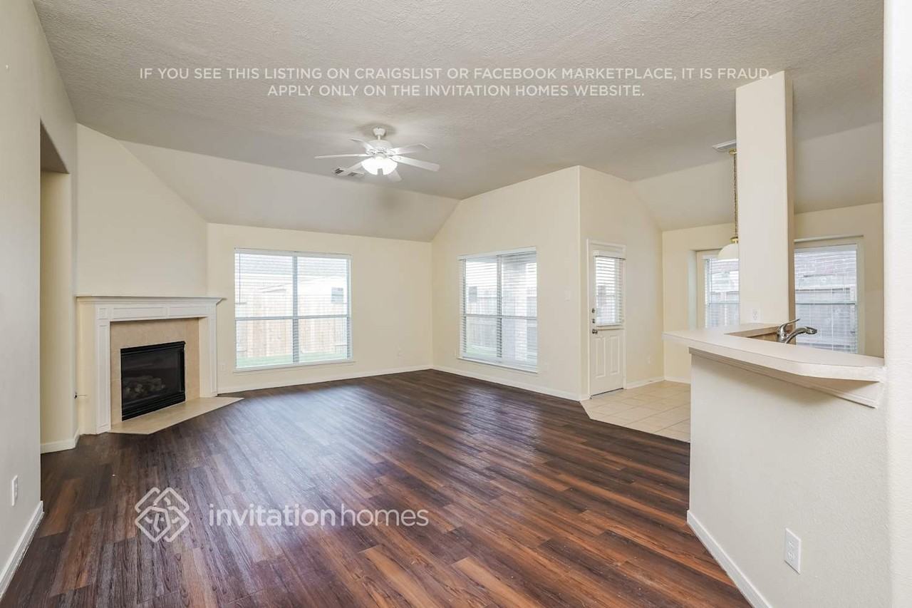 4119 Blue Forest Dr - Photo 4 of 16