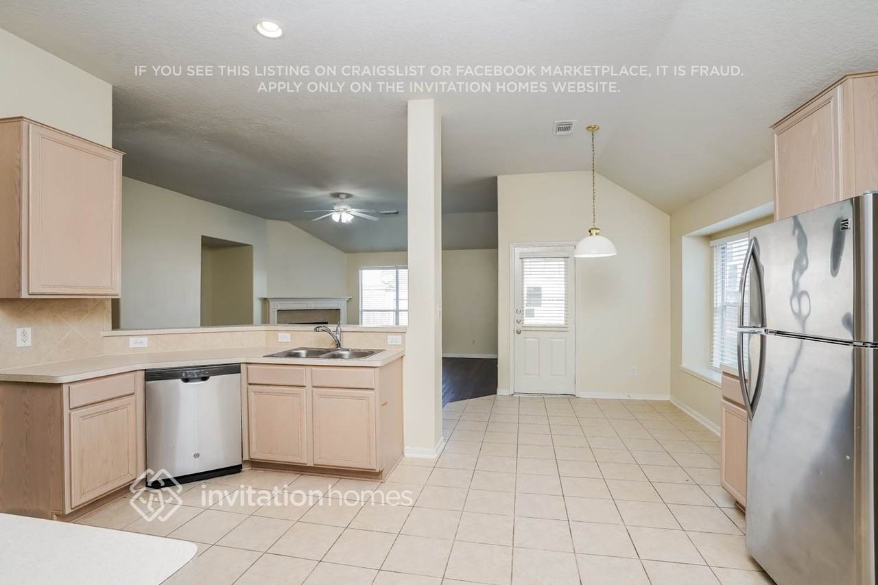 4119 Blue Forest Dr - Photo 7 of 16