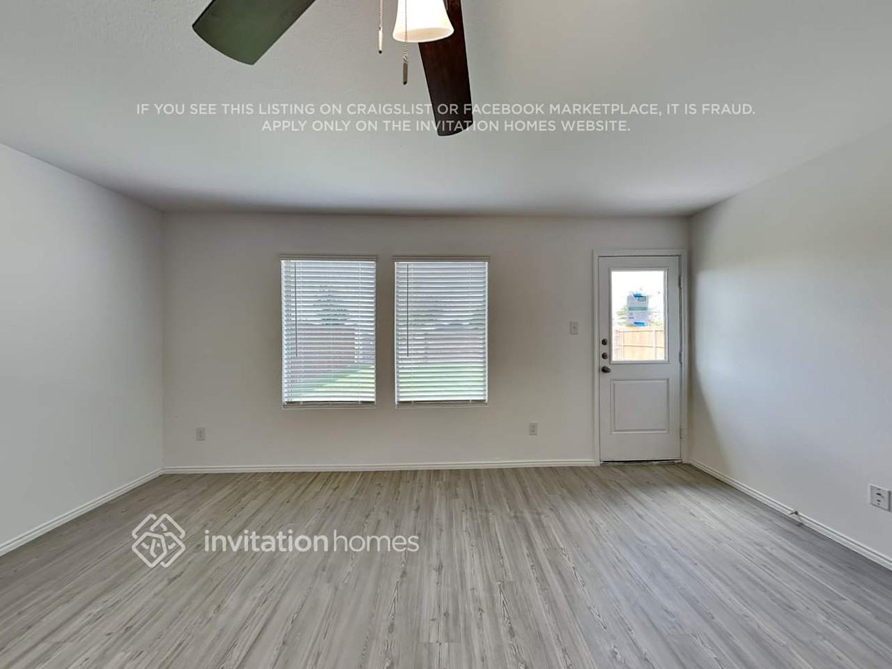 2703 Spring Time Dr - Photo 3 of 18