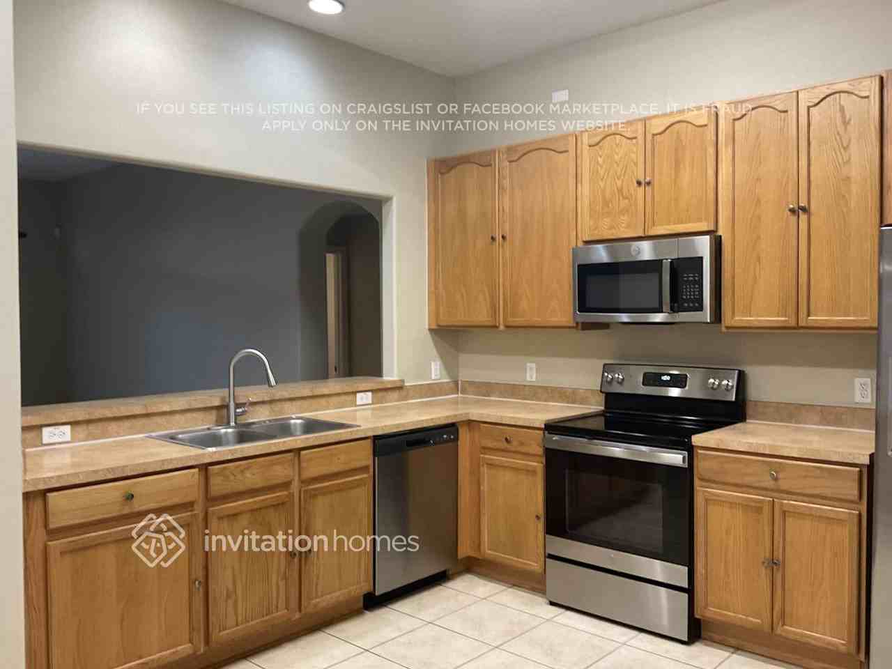 25134 Chipshot Ct - Photo 4 of 10