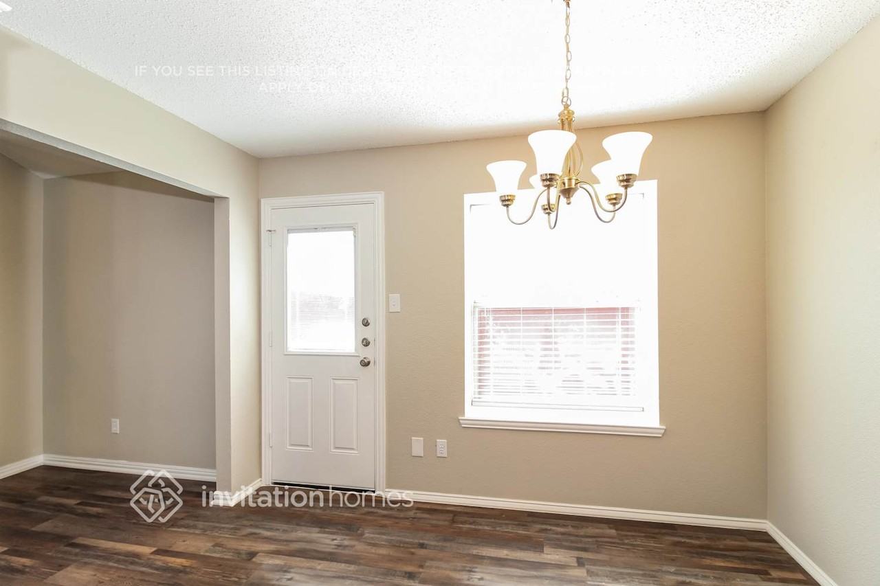 1100 Palomino Dr - Photo 7 of 13