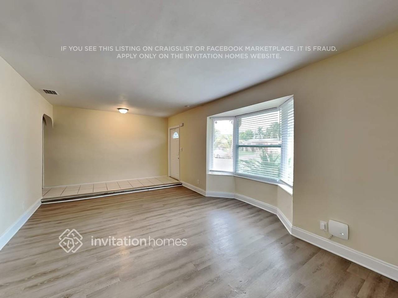 3156 Nw 39th Pl - Photo 3 of 18