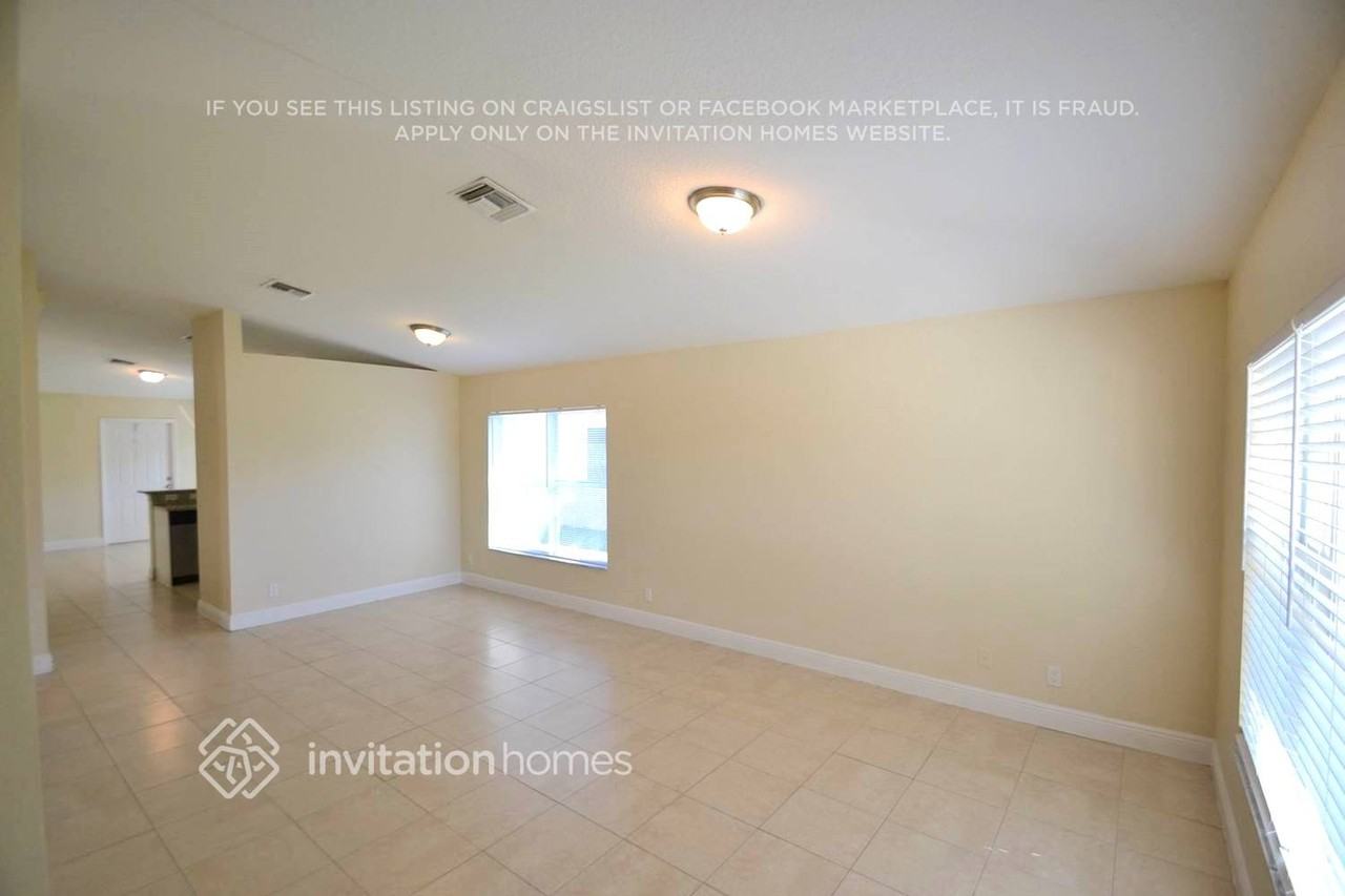 5703 Fletcher St - Photo 3 of 16