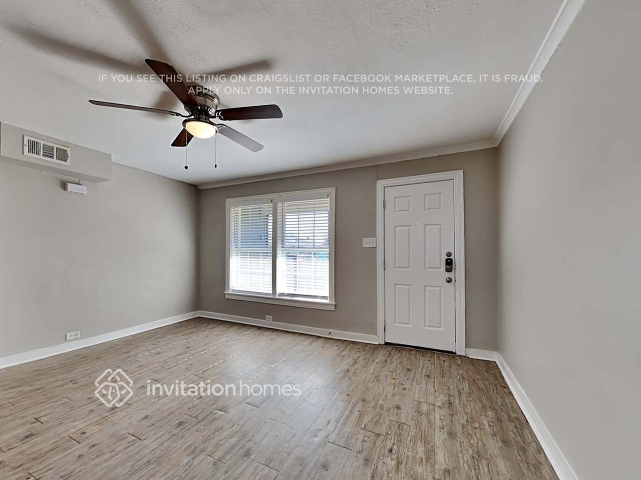 403 E Standifer St #A - Photo 3 of 13