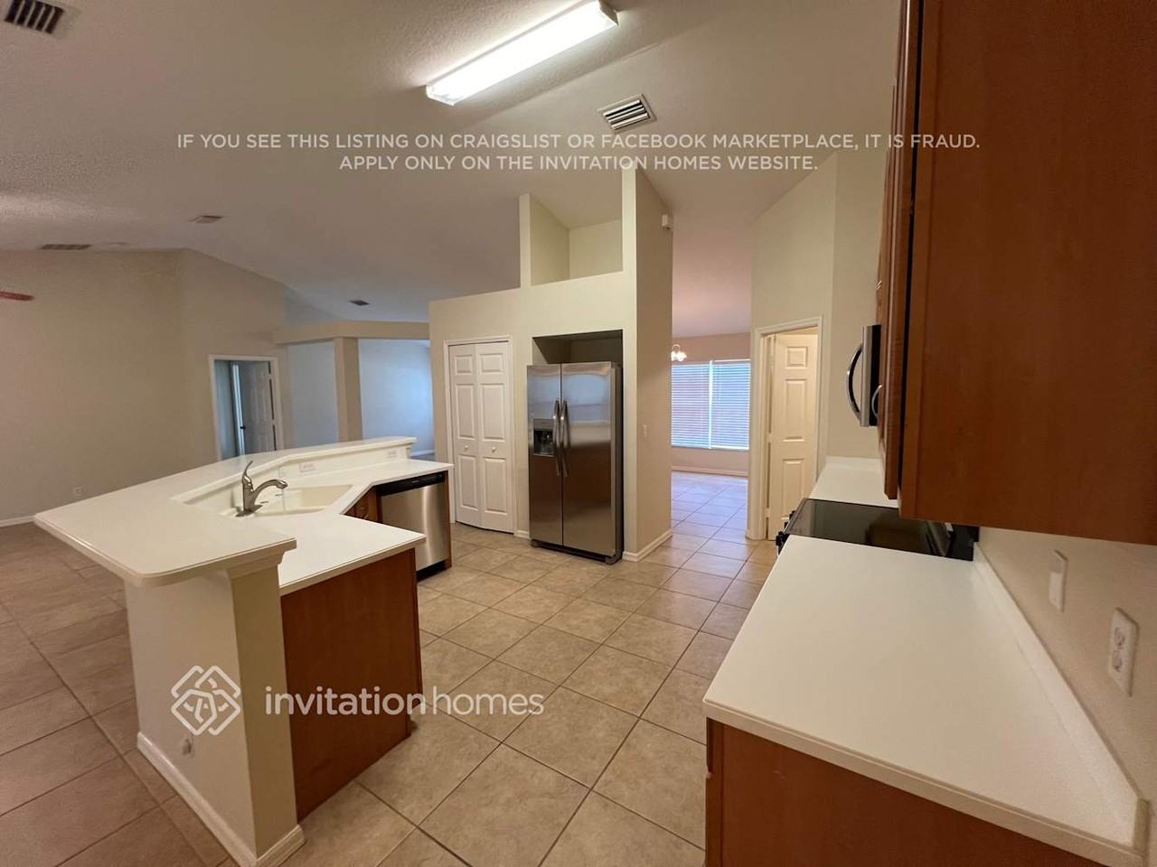 2057 Se Parrot St - Photo 6 of 24