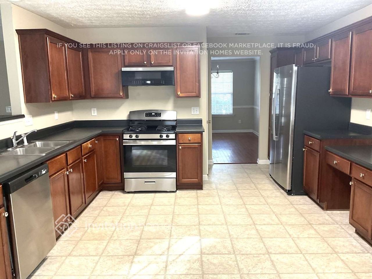 5411 Skylar Creek Ln - Photo 4 of 12