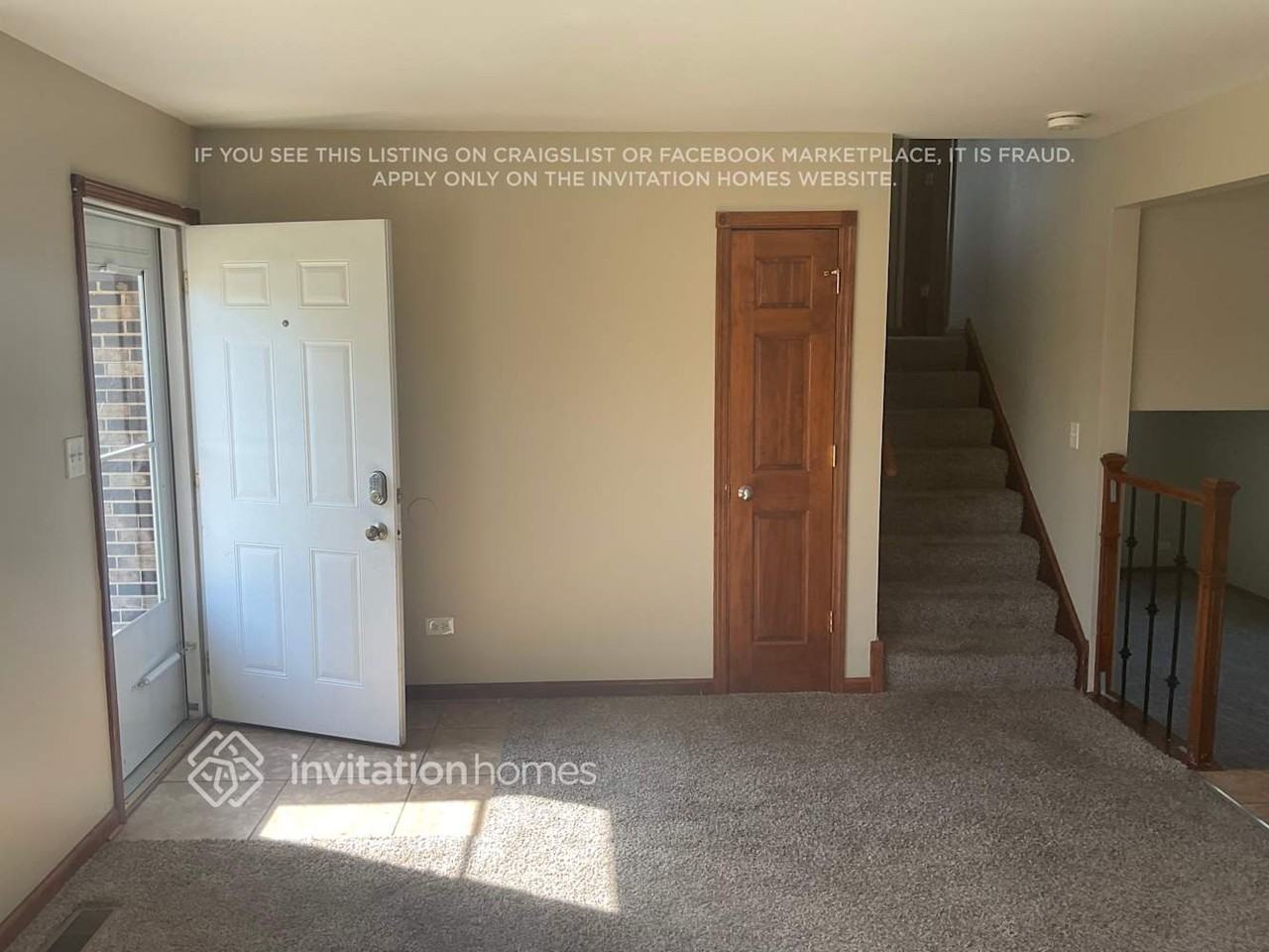 9032 167th St - Photo 2 of 12