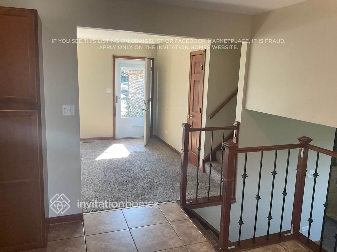 9032 167th St - Photo 3 of 12