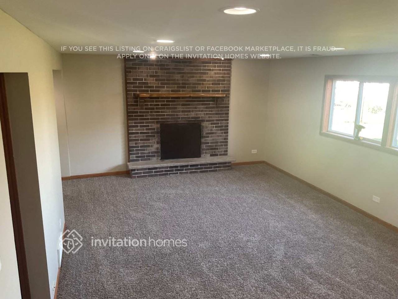 9032 167th St - Photo 4 of 12