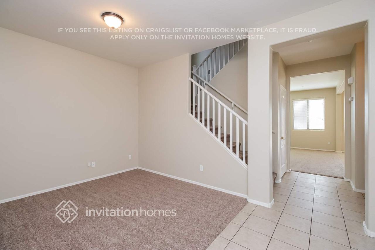 6881 W Irwin Ave - Photo 3 of 18