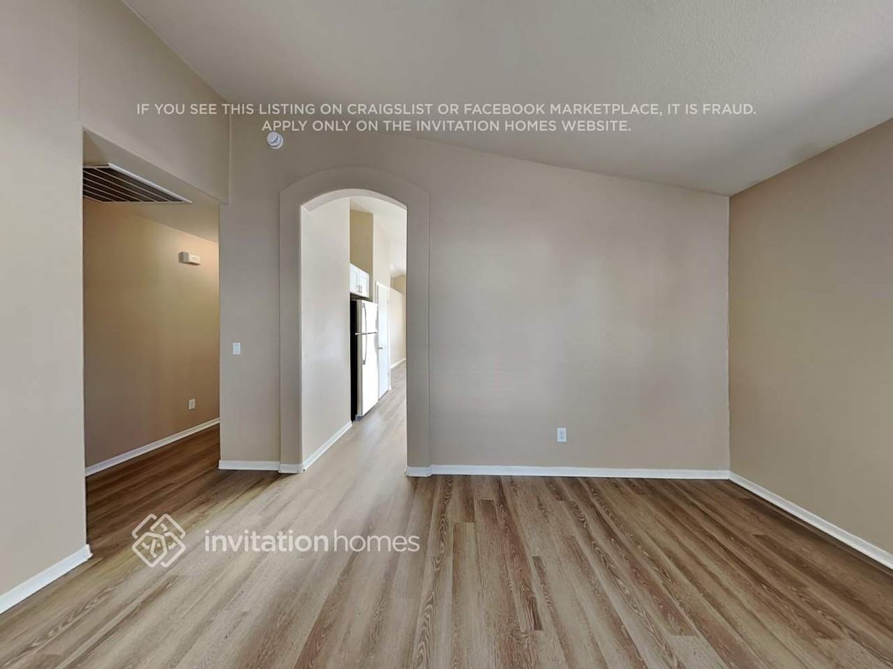 10575 W Dana Ln - Photo 3 of 17