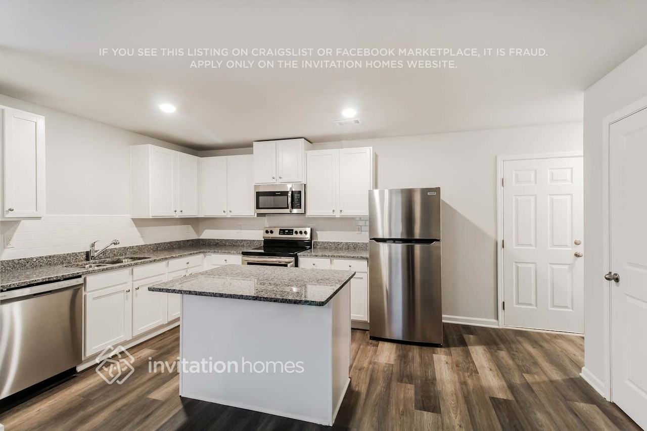 372 Amelia Ln - Photo 7 of 20