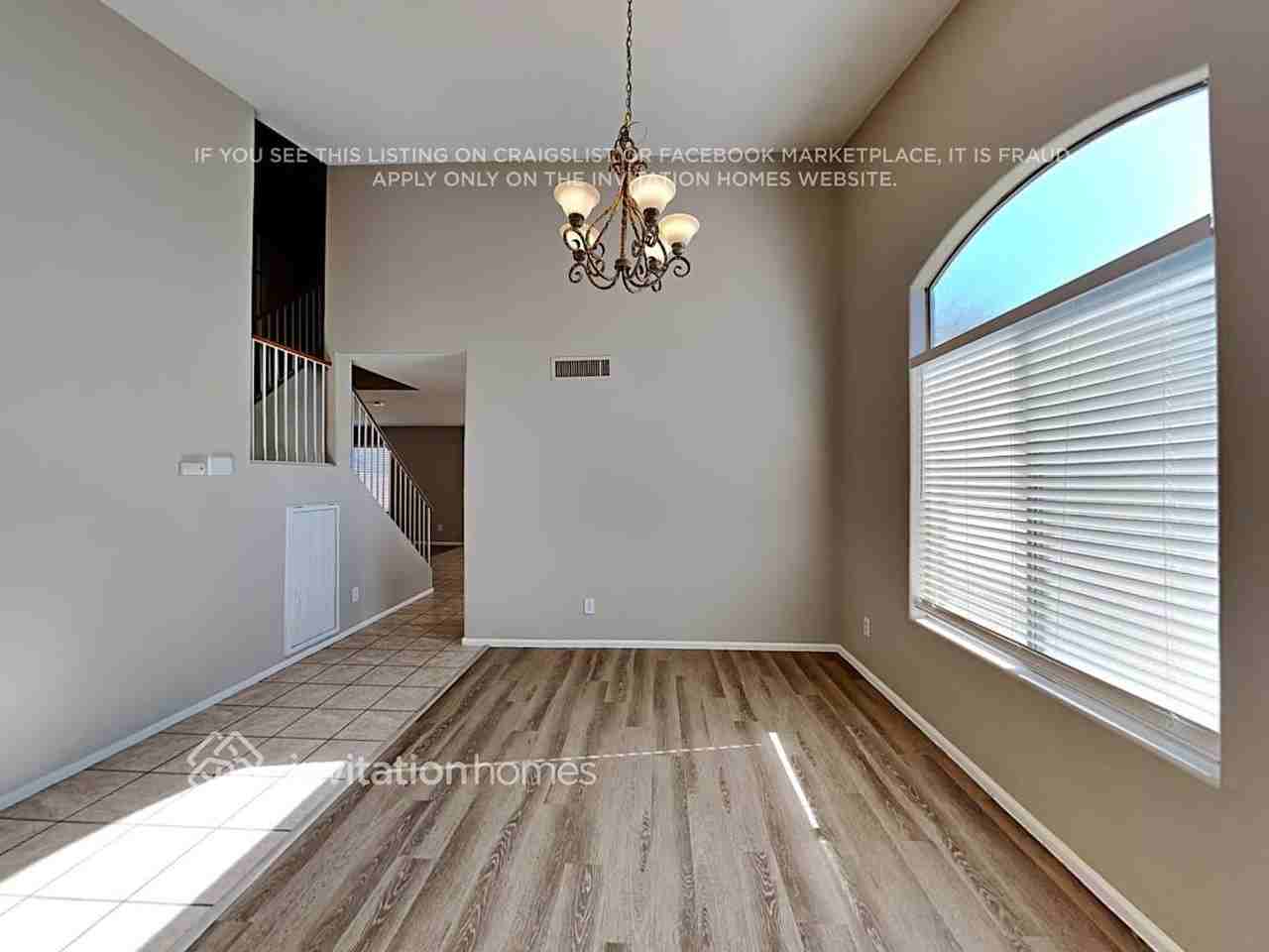 1051 N 158th Ave - Photo 5 of 21