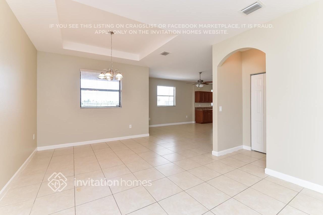 615 Southeast 37th Place - Photo 6 of 15