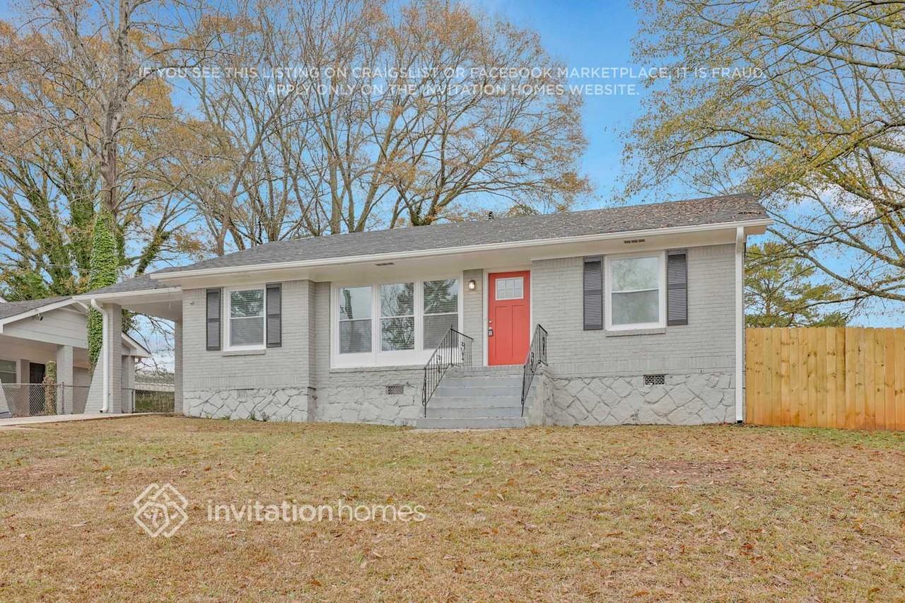 2038 Rebecca Ln - Photo 3 of 24