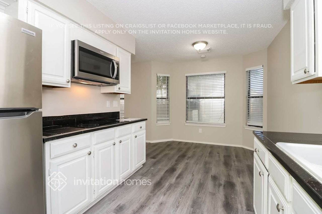 4125 Walsh Ln - Photo 4 of 14