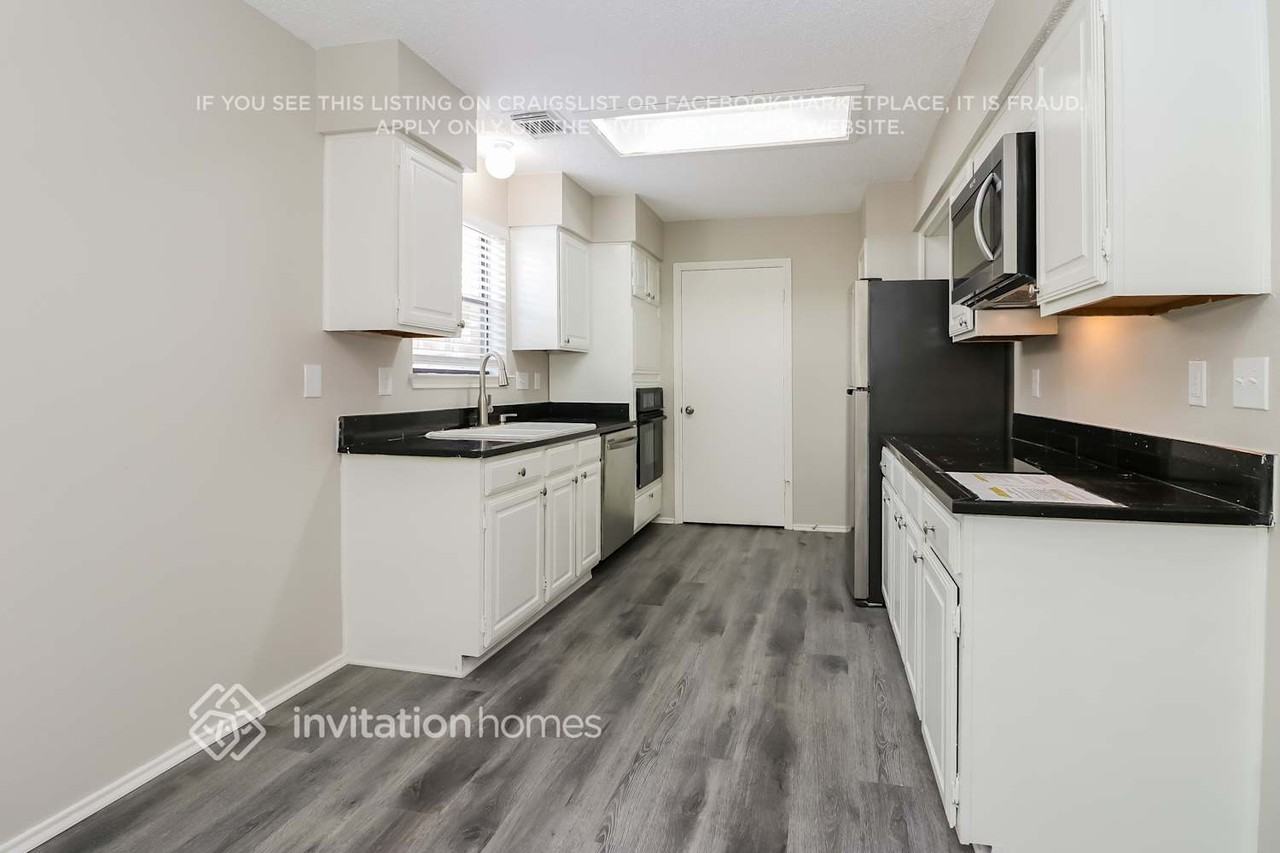 4125 Walsh Ln - Photo 5 of 14