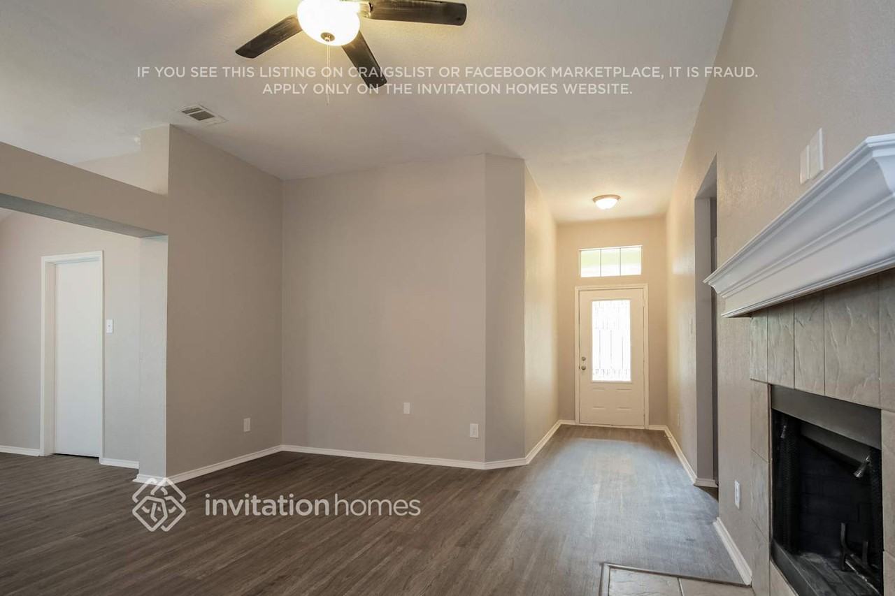 142 Shadow Wood Trl - Photo 3 of 16