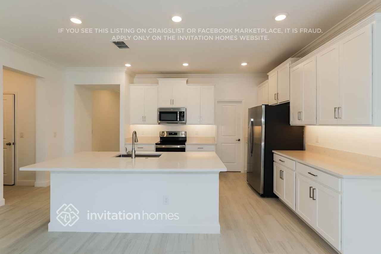 14129 17th Ct E - Photo 6 of 20