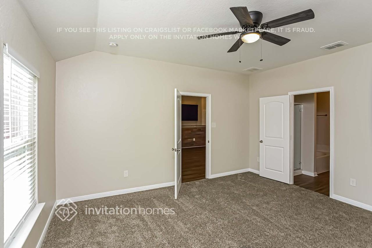 8002 Bluewater Cv - Photo 7 of 15