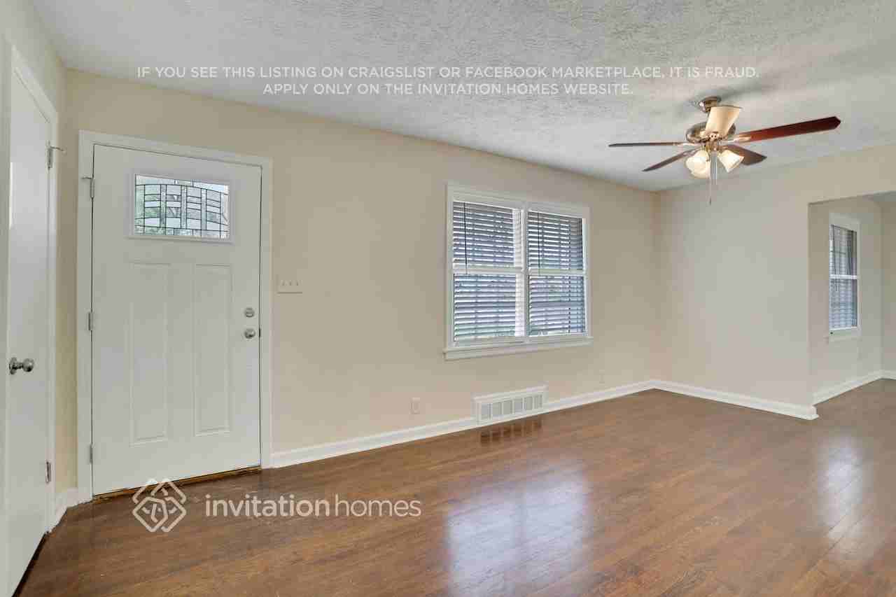 1692 Valencia Rd - Photo 2 of 22