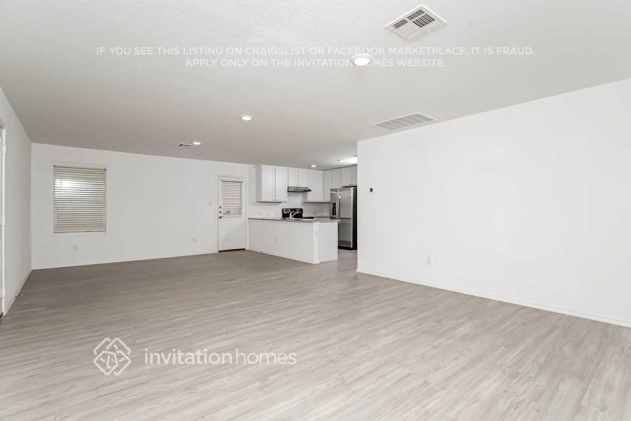 181 Parish Ln - Photo 6 of 17