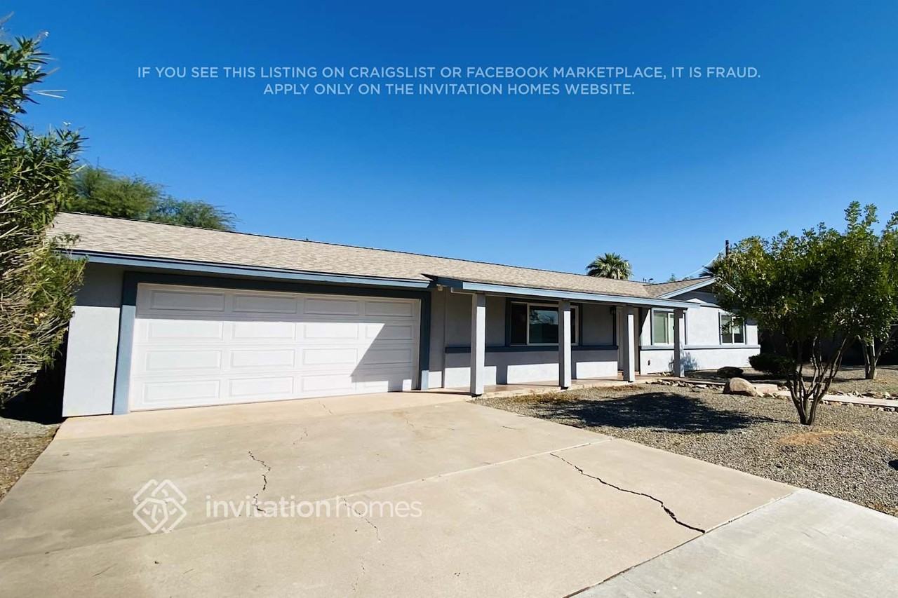 892 E Erie St - Photo 2 of 17