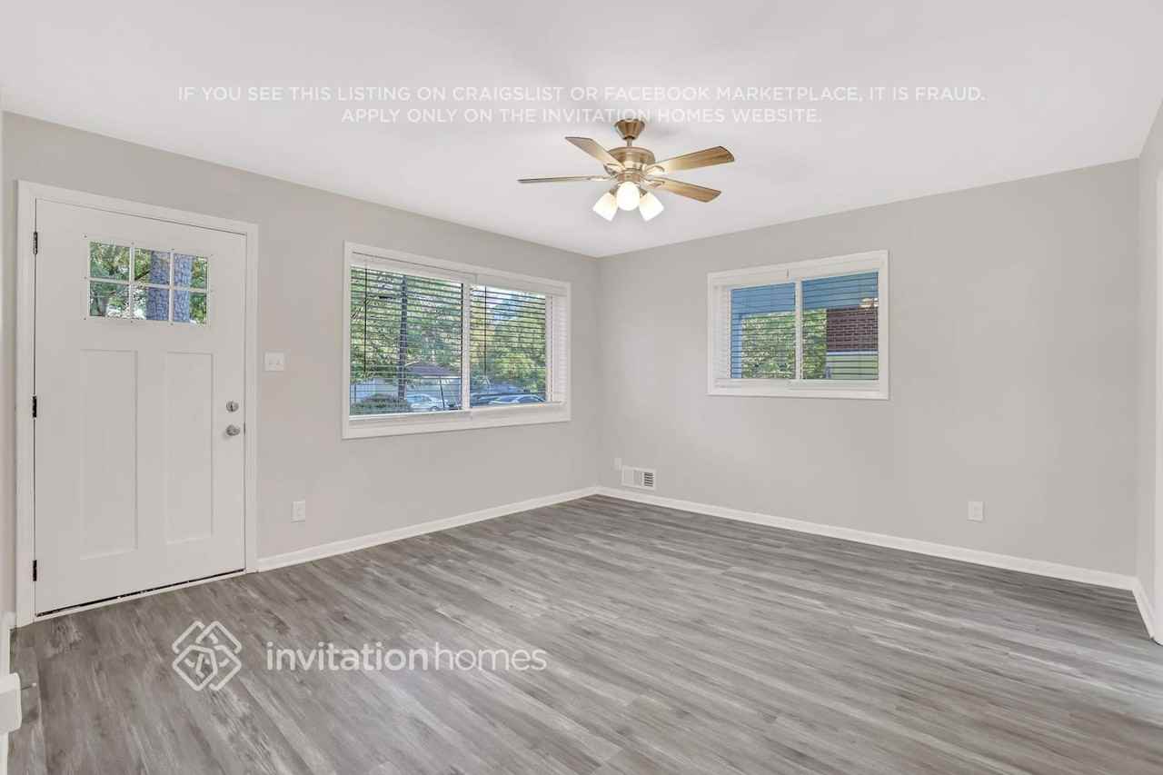 2833 Altaview Dr Se - Photo 2 of 20