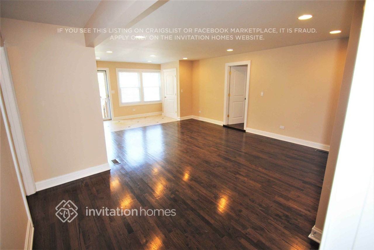 221 Rose St - Photo 2 of 23