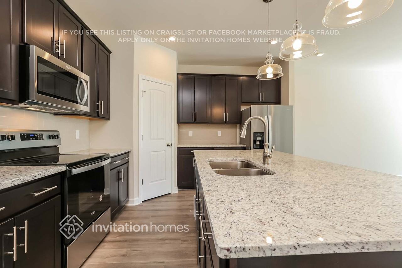 304 Nessa St - Photo 5 of 16