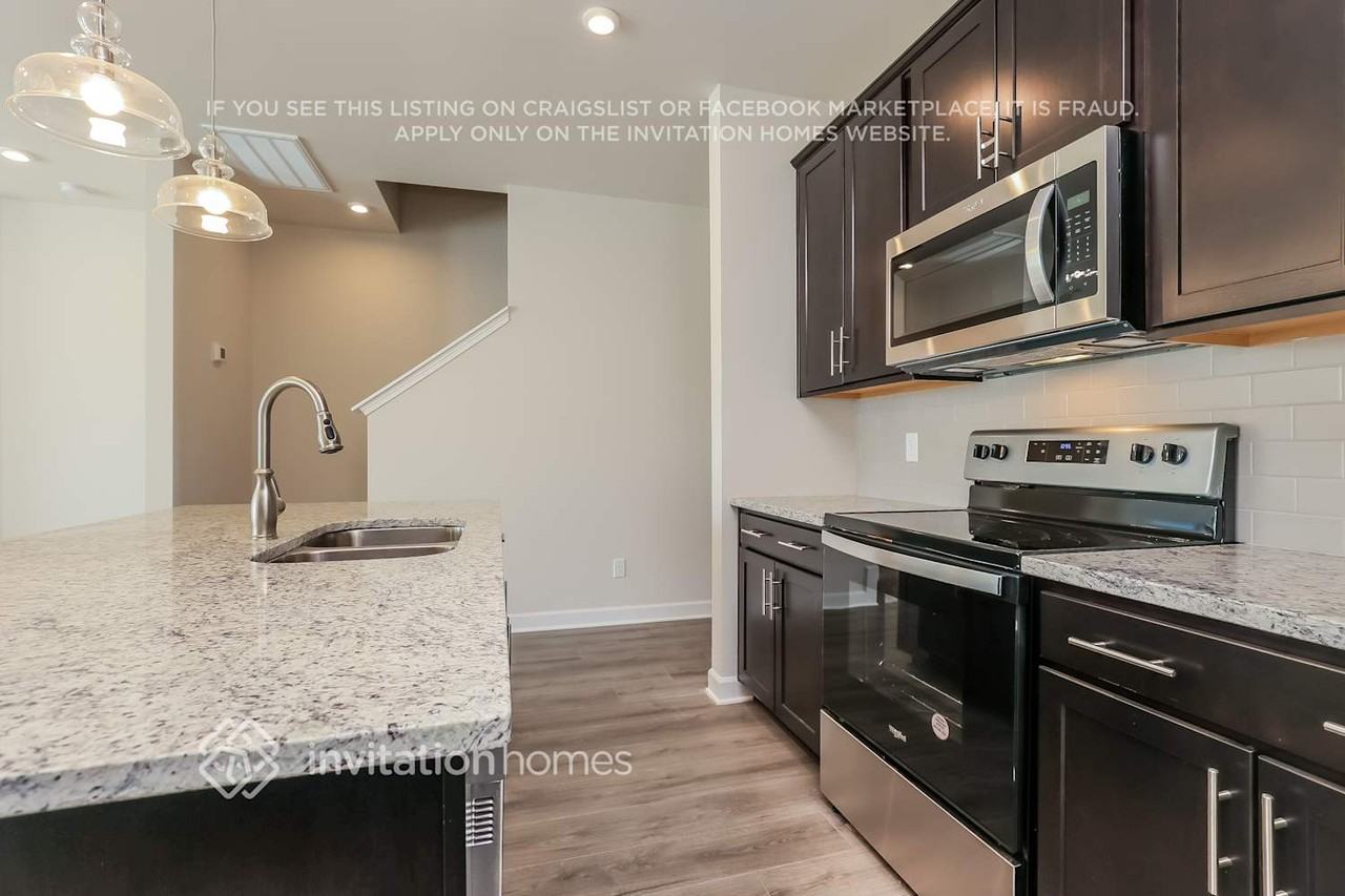 304 Nessa St - Photo 6 of 16